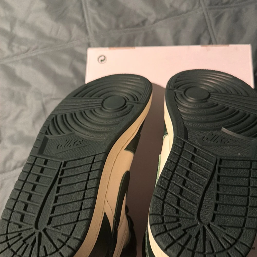 Jordan 1 Fir Pro green size 8 FD2596 101